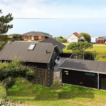 Three-bedroom Holiday In Esbjerg V 2 別荘 *