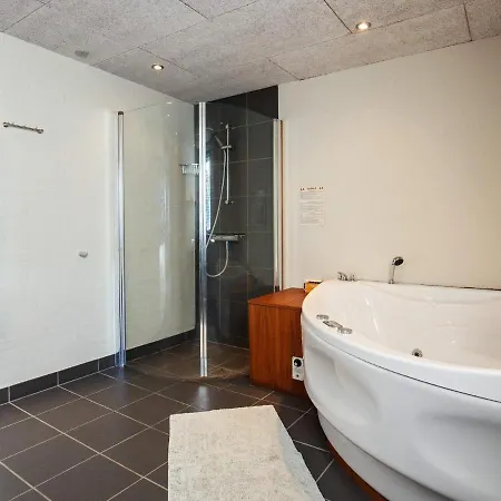 Three-bedroom Holiday In Esbjerg V 2 別荘