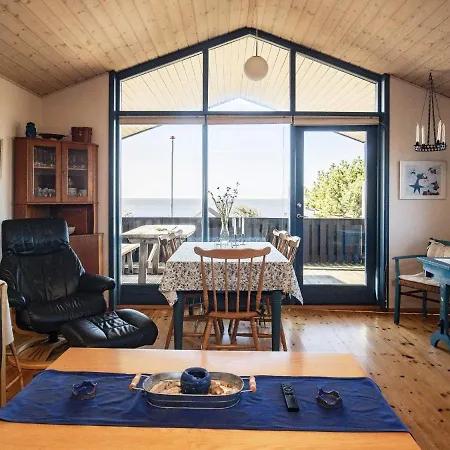 Three-bedroom Holiday In Esbjerg V 2 イェアティング